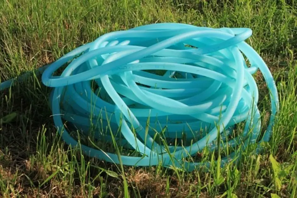 How to put a hose on a hose reel